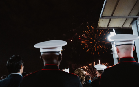 Los fuegos artificiales llamaron la atención de los invitados.
