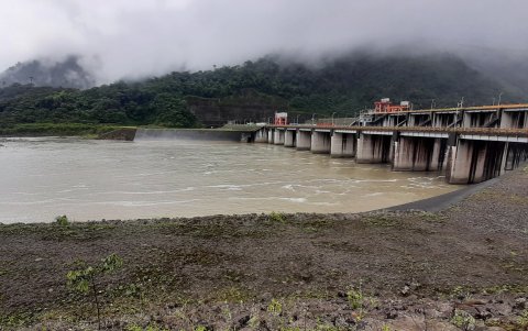 La Central Hidroeléctrica Coca Codo Sinclair de 1,500 megavatios (MW) está ubicada en la provincias de Napo.