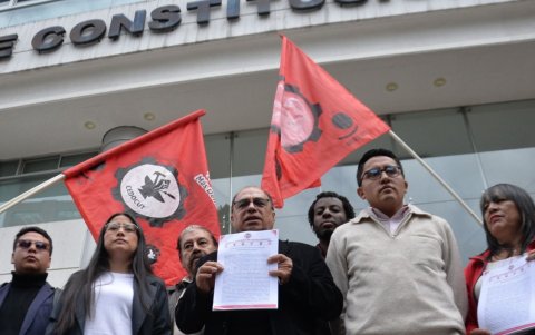 Dirigentes del FUT y UNE presentaron una demanda de inconstitucionalidad en contra de la Ley de Inteligencia en la Corte Constitucional.