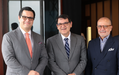 Roberto Carmigniani, Carlos Andrade y Horacio Chavarría.
