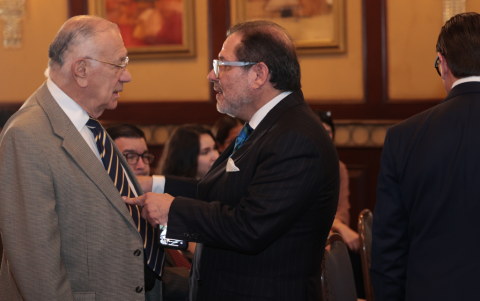 Juan Falconi Puig y Eduardo Carmigniani.