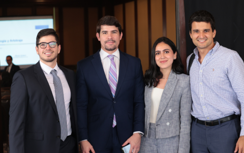 Hugo Zambrano, Carlos Caicedo, Nicole González Rubio y Daniel Dziouba.