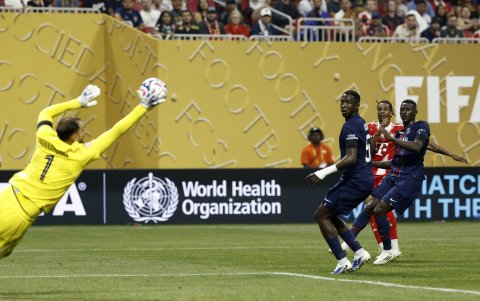 Willian Pacho fue figura en la clasificación de PSG ante Bayern Múnich.