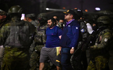 El ministro John Reimberg presentó al narcotraficante Adolfo Macías, tras la recaptura del capo.