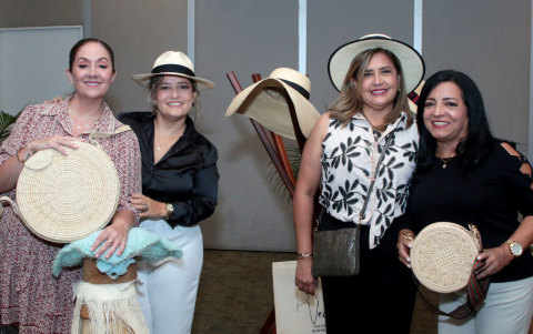 Silvia Flores, Ana Sánchez, Roxana Gualpa y Nubia Salto.