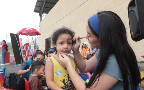 Hubo un rincón para caritas pintadas.