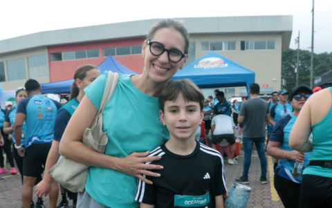 Jessica Abouganem y Nathan Czarnisnki.