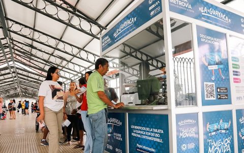 Según informó la Alcaldía, quienes no tengan la tarjeta la Guayaca dejarán de pagar 30 centavos en la tarifa del pasaje de la Metrovía.