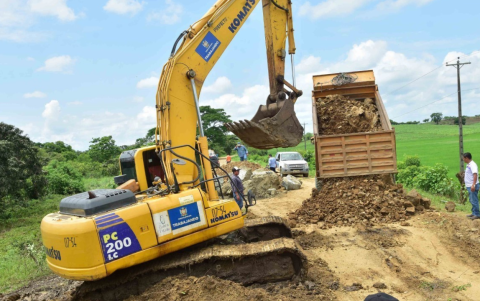 Ya comenzó la construcción de las vías de acceso al Quinto Puente.