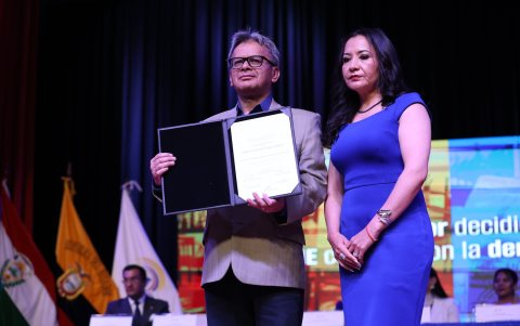 El tercero en la terna para la Judicatura Walter López recibió sus credenciales como asambleísta alterno el 28 de abril de 2025