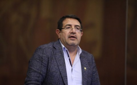 El exasambleísta de Revolución Ciudadana Santiago Díaz actuó en el Pleno por primera vez el 21 de mayo de 2025