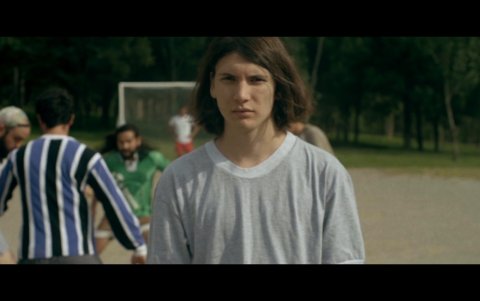 El actor Samik Zurita interpreta algunas de las escenas dramatizadas del documental.