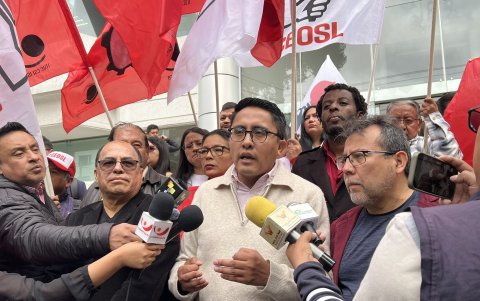 Las UNE ya presentó una demanda de inconstitucionalidad en contra de la Ley de Integridad Pública y realizó una primera marcha hacia la Corte Constitucional.