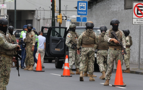 Imagen referencial / Desde el 2024 los militares participan en el control de la seguridad de la ciudades del Ecuador