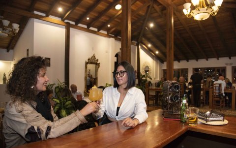 Los cocteles de autor son algunos de los preferidos en las cartas de los bares capitalinos.