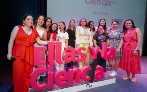 Once investigadoras subieron al escenario con monólogos que entrelazan el cuerpo, el conocimiento científico y el humor