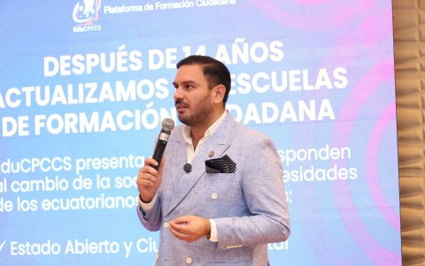 La Comisión Ciudadana solicita que el presidente del CPCCS, Andrés Fantoni, convoque al notario público para realizar el sorteo de los catedráticos.