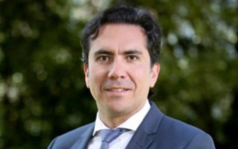 Pabló Játiva, Abogado internacionalista