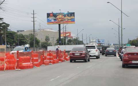 La obra del paso elevado de Ceibos lleva paralizada desde el mes de julio