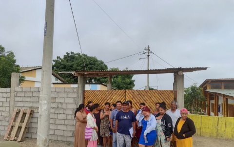 Padres de familia defienden la obra.