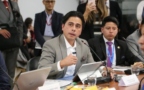Exfuncionario. Calero, durante su comparecencia pasada en la Asamblea para dar detalles de los contratos.