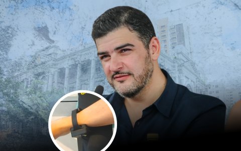 El alcalde ya porta un grillete electrónico en uno de sus tobillos.