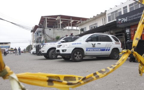 Ese hecho, según dijo la Policía, ha obligado a los investigadores a reconstruir el caso con base en testimonios, informes forenses y datos balístico