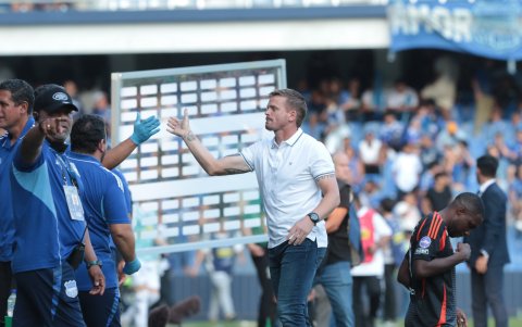 Cristian Nasuti seguiría dirigiendo a Emelec.