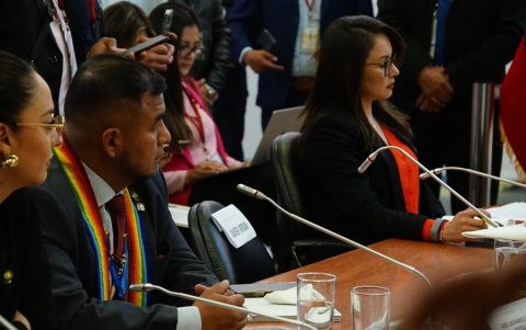 La silla destinada para Xavier Jordán permaneció vacía en la Comisión de Fiscalización durante la sesión.