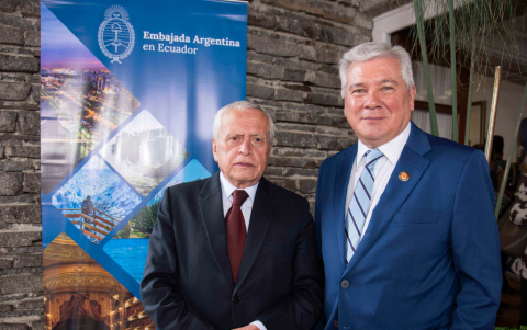 Francisco Proaño y Bernardo Abad.