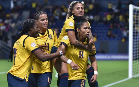 La Tricolor se ubica en el tercer lugar del grupo A.