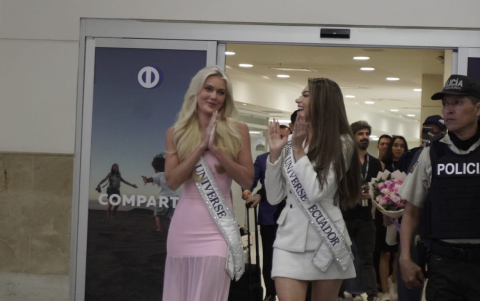 Miss Universo 2024, Victoria Kjær, llegó de la mano de Mara Topic, actual Miss Ecuador.