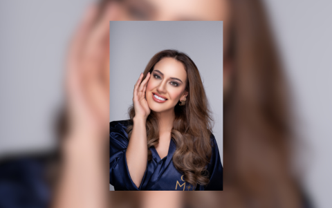 Madre, coach y modelo que inspira desde la pasarela y el corazón.