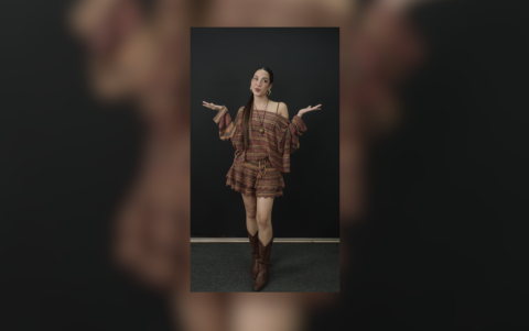 Actriz y creadora de contenido, combina humor, vulnerabilidad y autenticidad en sus redes.