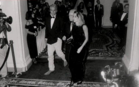 FOTO DE CNN/Jeffrey Epstein en la boda de Donald Trump y Marla Maples en el Hotel Plaza de Nueva York en diciembre de 1993.