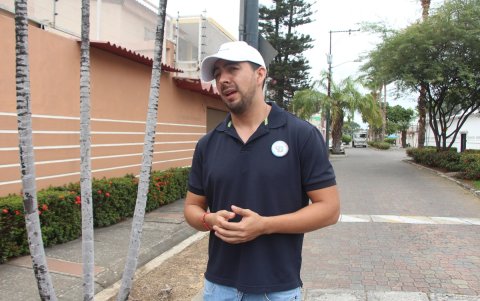 Isaac Palacios forma parte del comité del Barrio del Centenario.