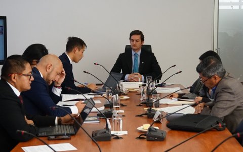 La Comisión Ocasional para tramitar la reforma a los artículos 110 y 115 de la Constitución sesionó el 23 de julio de 2025 y aprobó el informe para segundo debate.