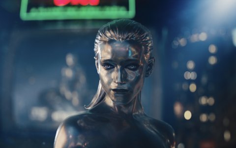 Julia Garner es Shalla-Bal/Silver Surfer