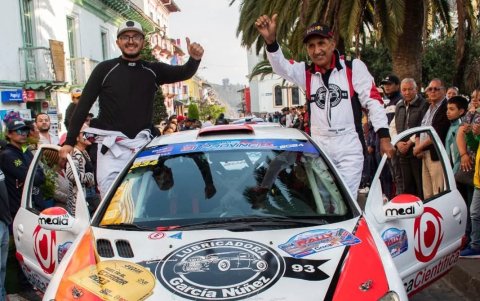 Padre e hijo. Alejandro y Ángel García harán dupla en la edición 46 de la Vuelta Automovilística al Ecuador.