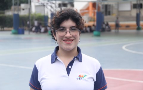 Daniela aplica la ciencia para resolver problemas reales y representa al país en competencias internacionales