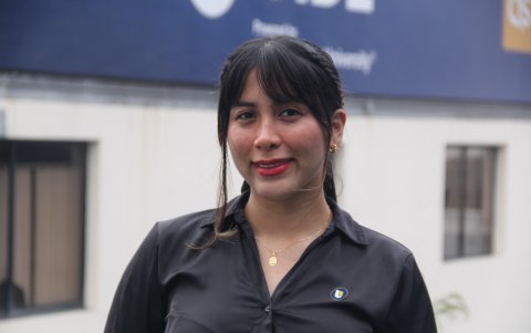 Emily lleva su formación a Europa con becas y regresa con ideas para aportar al desarrollo local