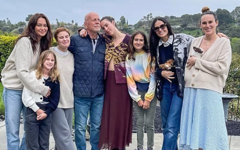 Bruce Willis compartiendo con su familia AG-EXPRESIONES
