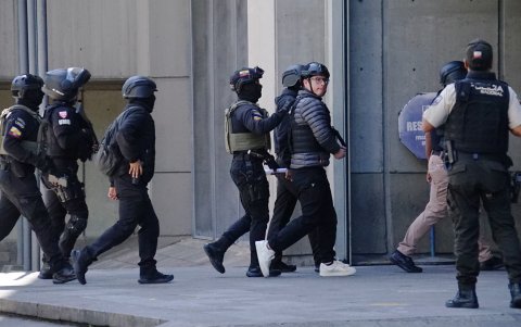 Noé Salcedo, hermano de Daniel, también acudió a la Fiscalía para dar su versión.