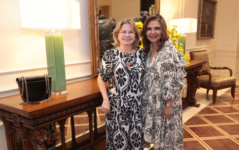 Teresa Farah y Mónica Athon.