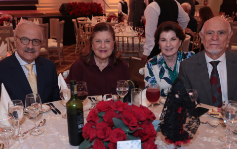 Julio Jalil, María Elena de Jalil, Mercedes de Elizalde y Marco Elizalde.