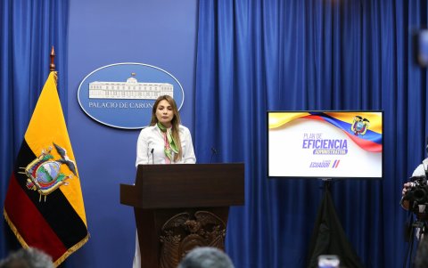 La vocera de Gobierno Carolina Jaramillo fue la encargada de anunciar la fusión de ministerios y el despido de funcionarios.