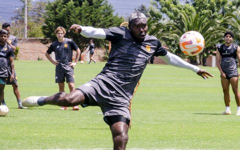 Michael Carcelén se presenta como una alternativa en el mediocampo del Aucas.