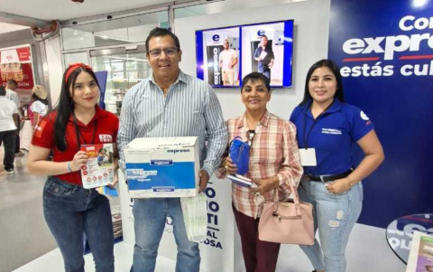 Julio Arauz Marcillo no quiso perderse la oportunidad de interactuar con los representantes de Diario EXPRESO.