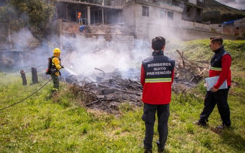 Bomberos y la AMC realizan operativos en distintos puntos para evitar las quemas a cielo abierto.