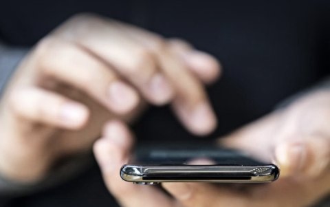 Durante la crisis energética de 2024, los servicios de las telefónicas fueron deficientes; para los expertos, no siempre la privatización de los servicios significa que será mejor este.